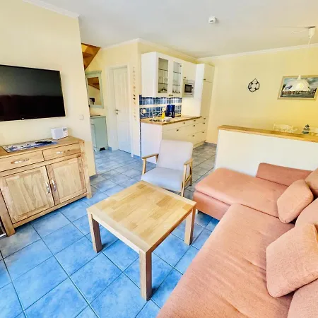 Auster, Direkt Am Alten Strom Rostock