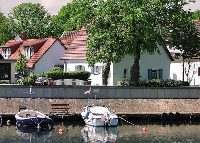 Auster, Direkt Am Alten Strom * Rostock